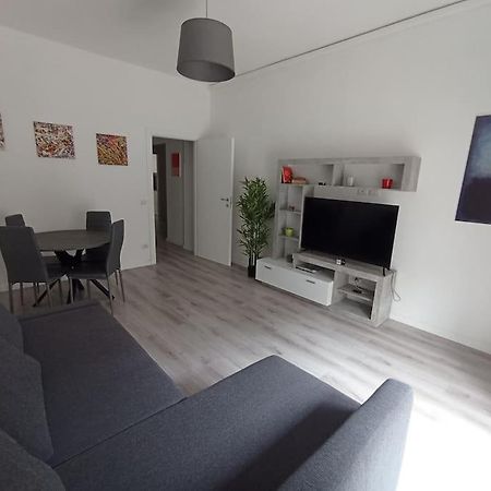 Andrea Central Apartment バーリ エクステリア 写真