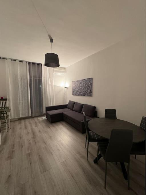Andrea Central Apartment バーリ エクステリア 写真
